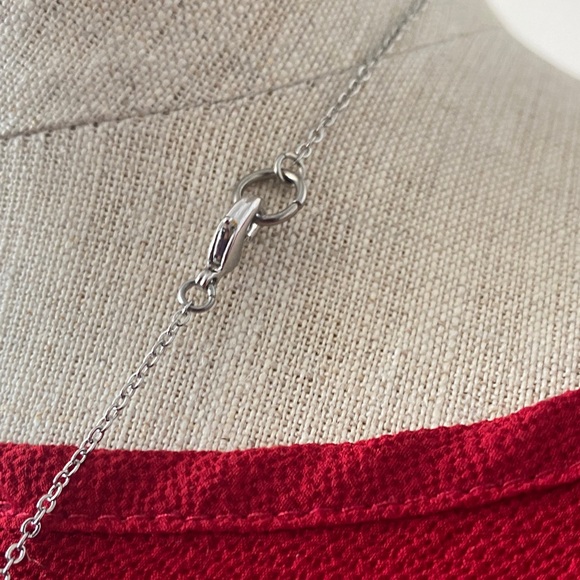 Elegant glass pendant with silver chain - Picture 5 of 5